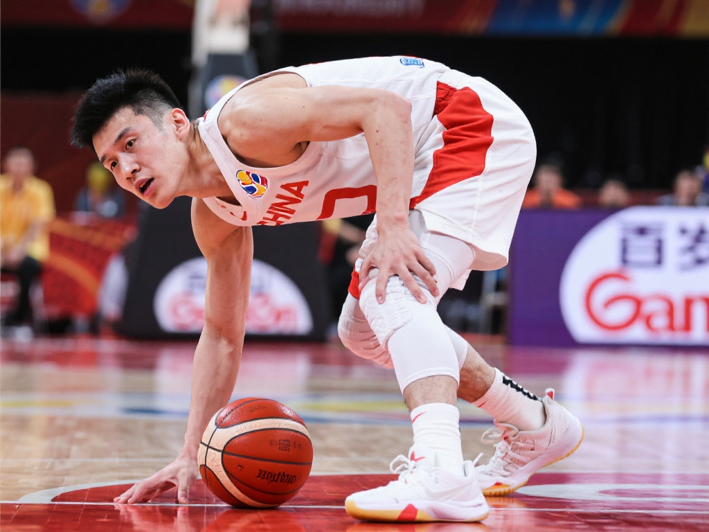 在一次比赛中，赵继伟因为过度拼搏导致严重